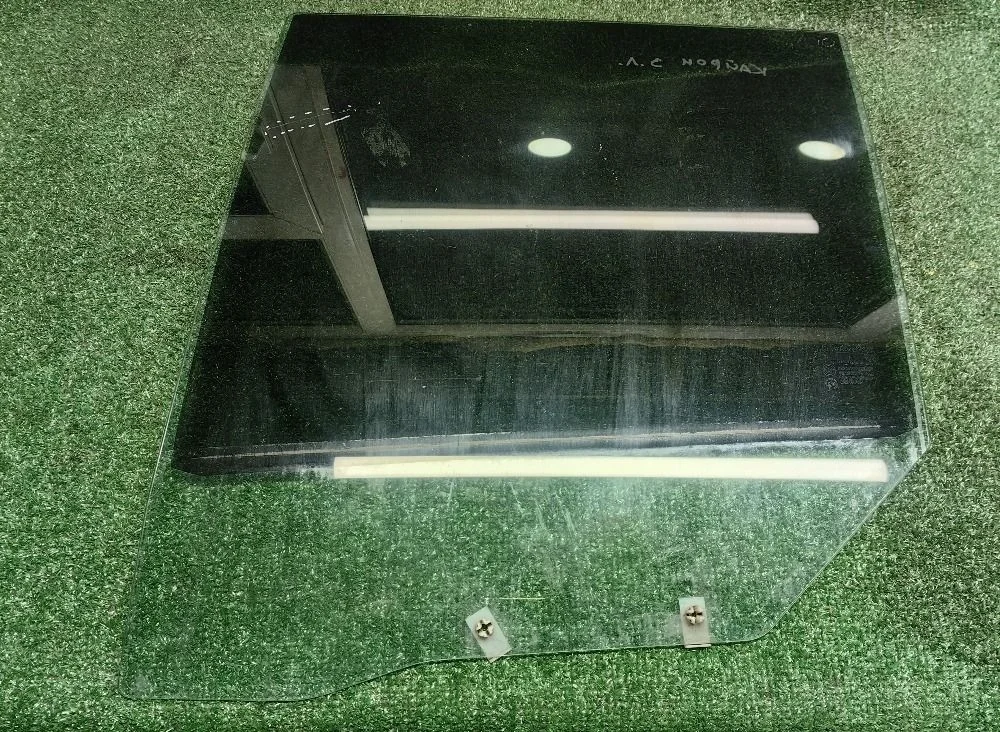 Стекло двери задней левой Ssangyong Kyron