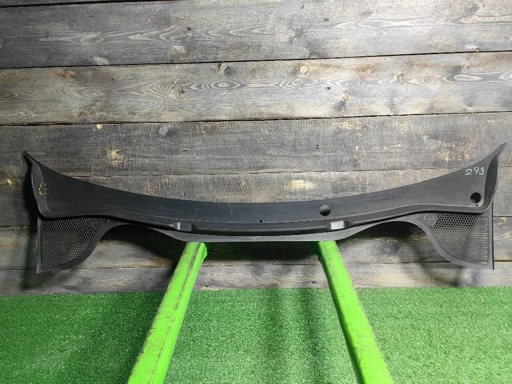 Решетка стеклоочистителя Volkswagen Polo