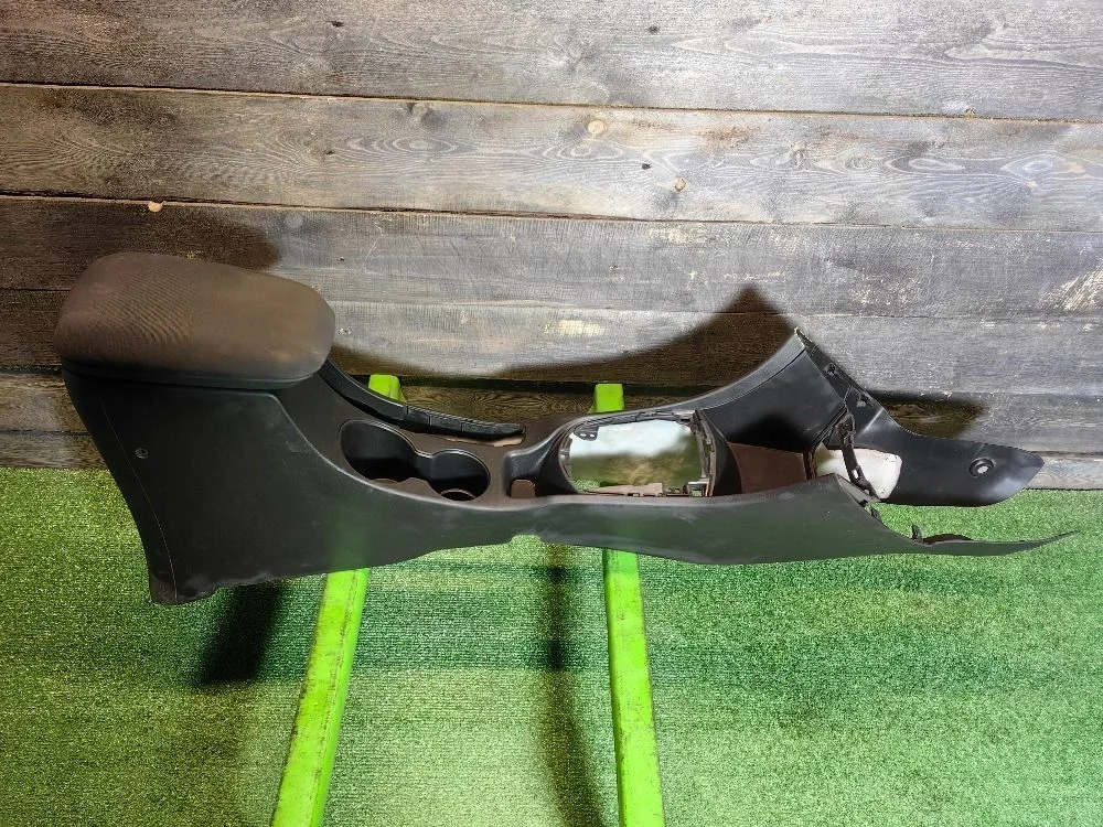 Консоль центральная Hyundai Solaris