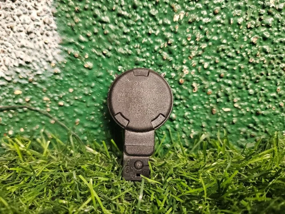 Датчик дождя на Toyota Avensis T250 2.0 AT