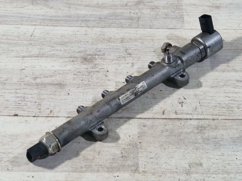 Топливная рампа Mercedes-Benz Sprinter W906