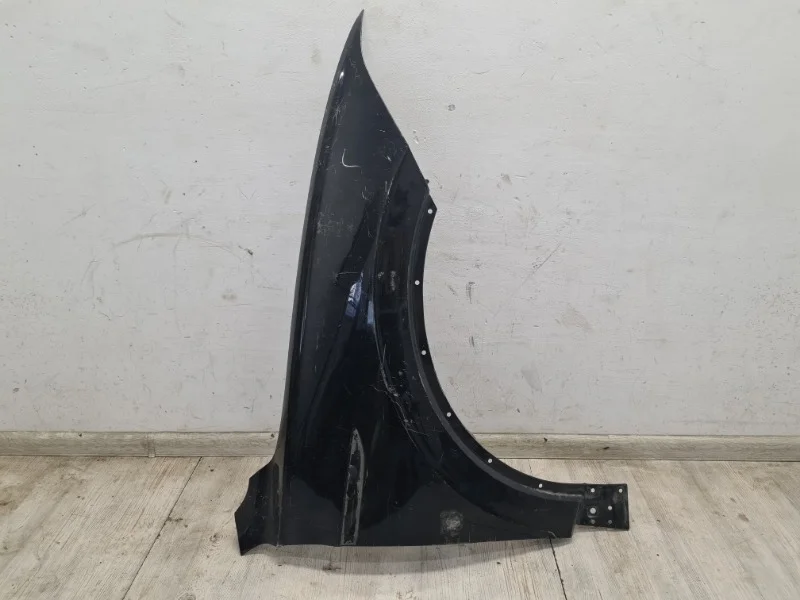 Крыло VW Touareg 2019- CR7