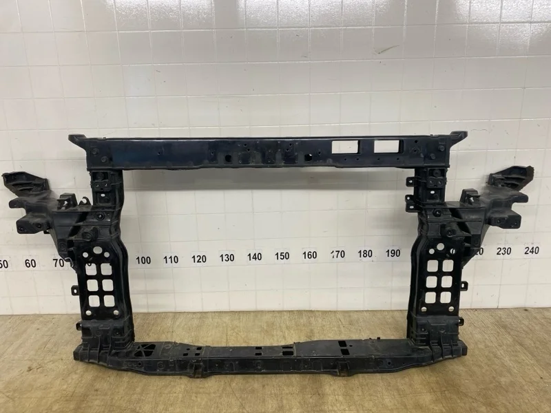 ПАНЕЛЬ ПЕРЕДНЯЯ/ТЕЛЕВИЗОР Kia Sorento 3 2014 2015 2016 2017 2018 2019 2020 64101C5000 UM