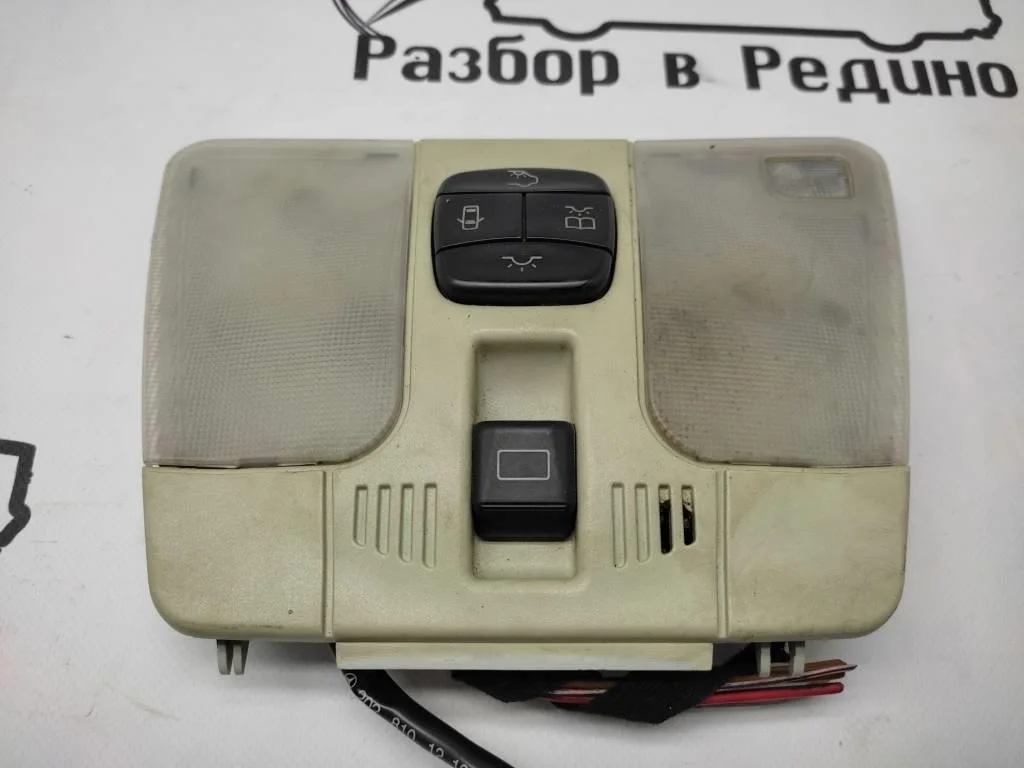 Плафон салона Mercedes-Benz