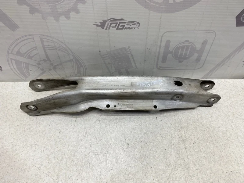 Рычаг задний нижний под пружину Mercedes-benz 2016 W246