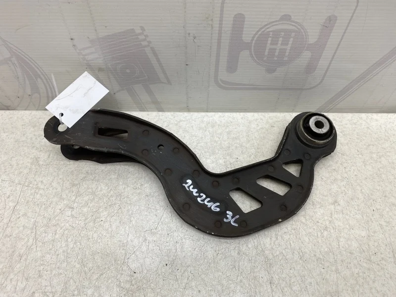 Рычаг задний верхний поперечный Mercedes-benz 2016 W246