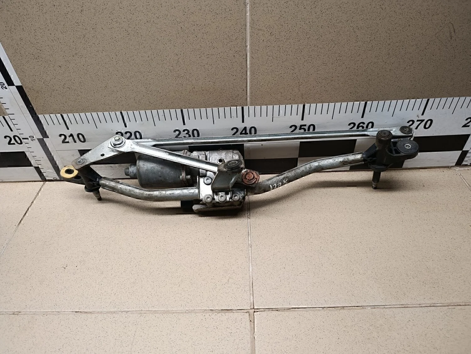 Трапеция стеклоочистителей A4 [B8] 2007-2015