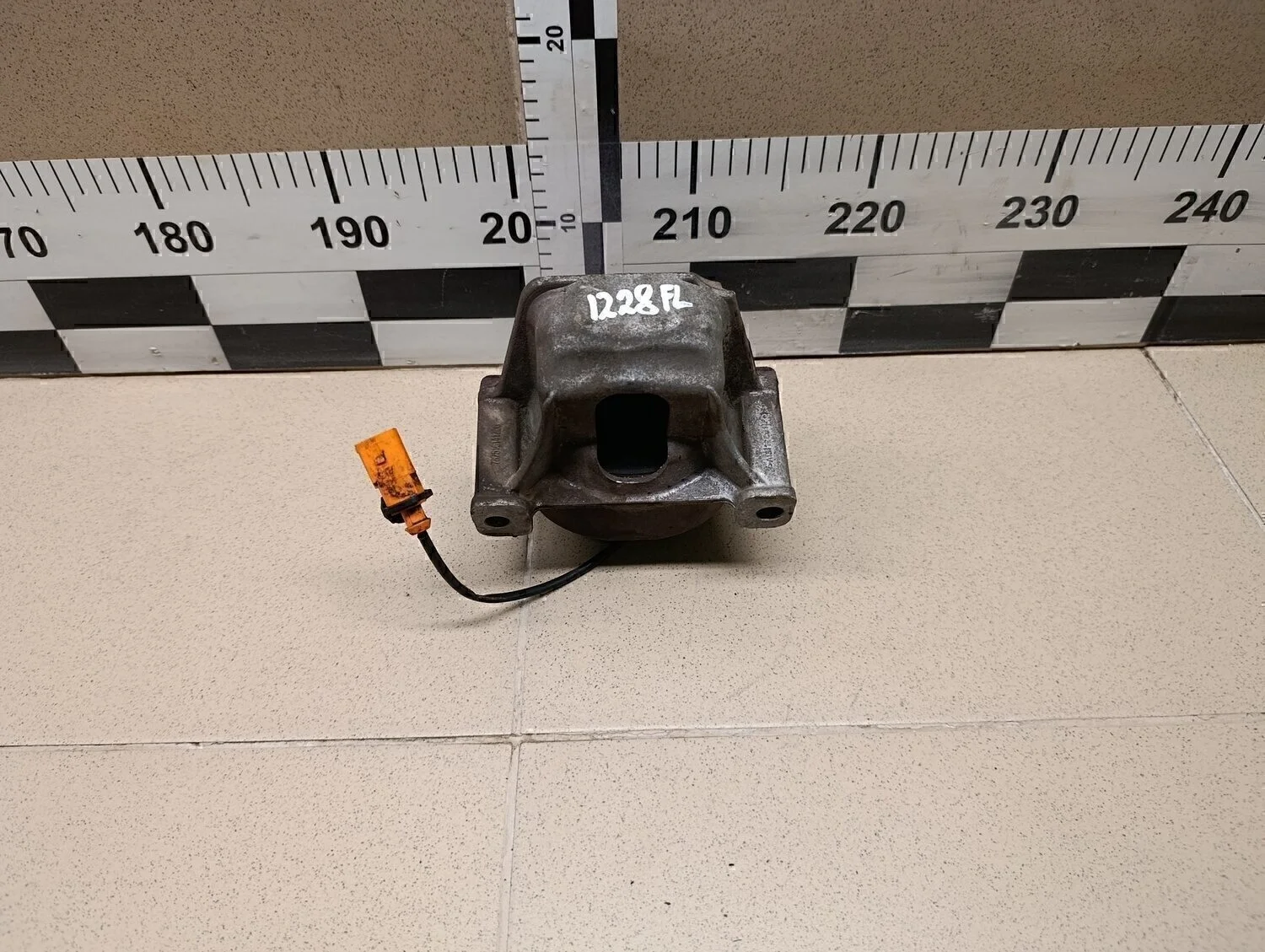 Опора двигателя A4 [B8] 2007-2015