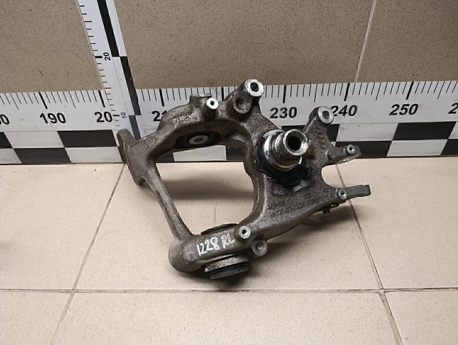 Кулак поворотный задний левый A4 [B8] 2007-2015