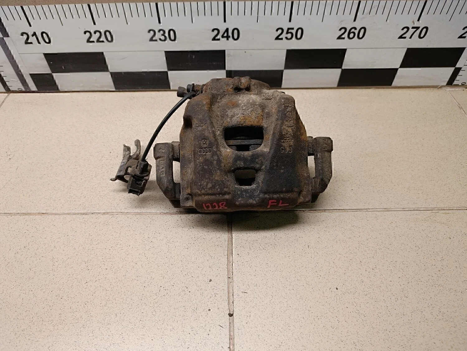 Суппорт передний левый A4 [B8] 2007-2015