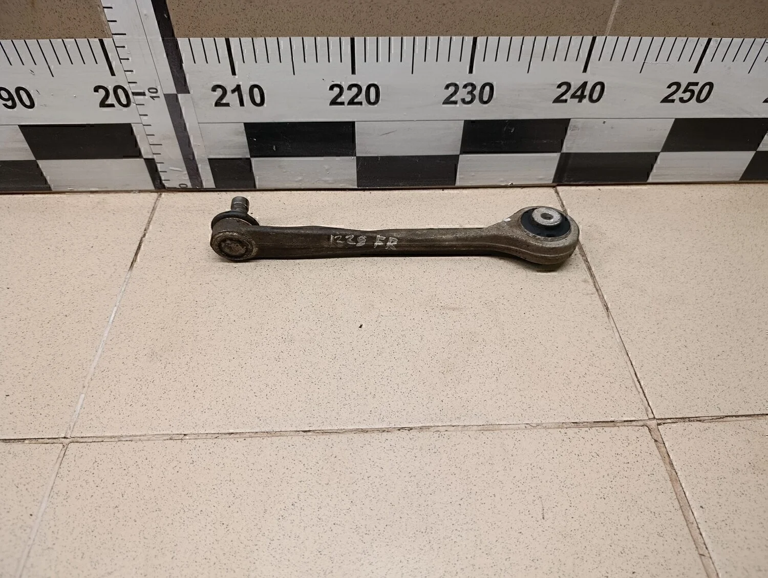 Рычаг передний верхний правый передний A4 [B8] 2007-2015