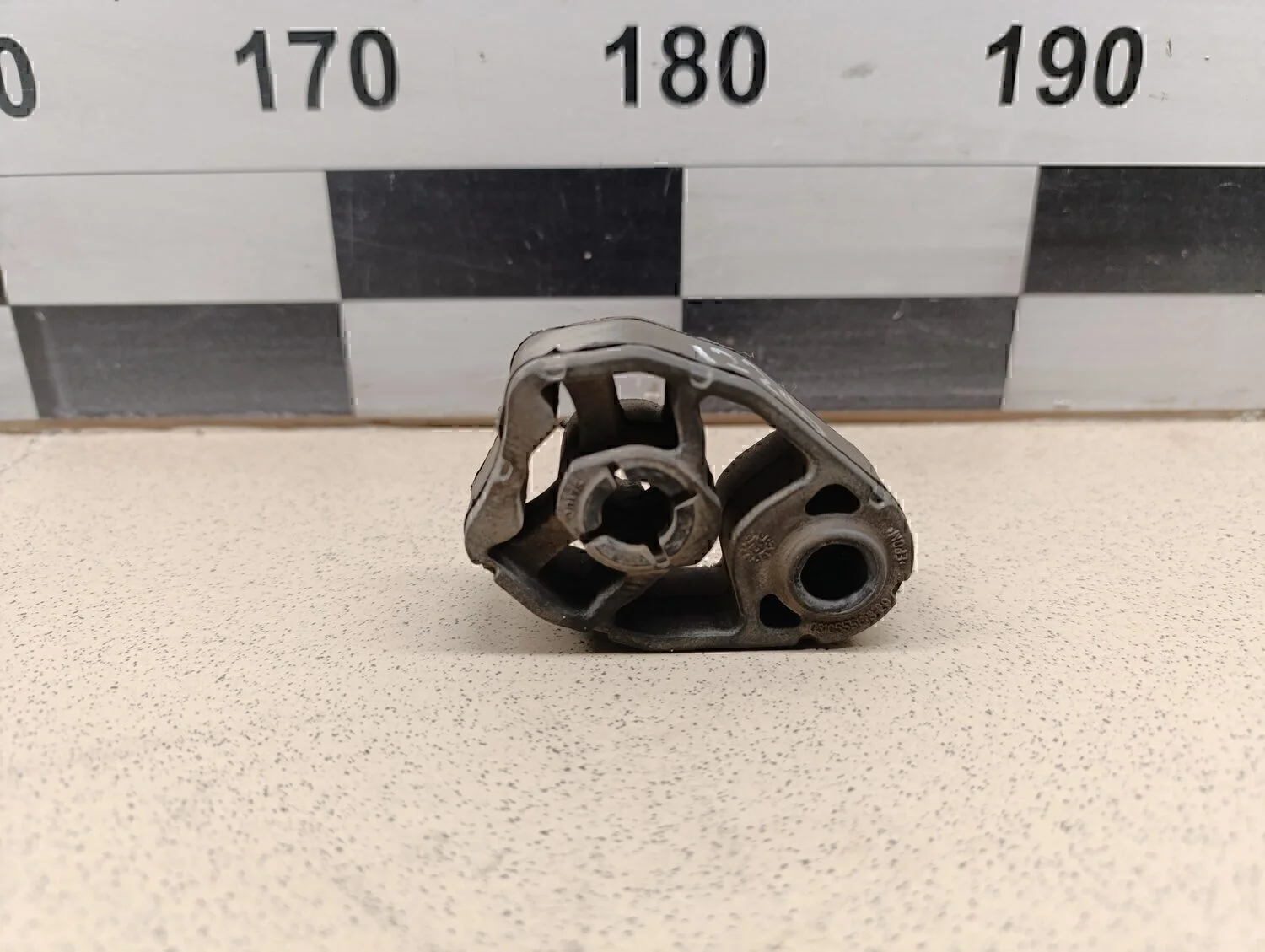 Резинка подвеса глушителя A4 [B8] 2007-2015