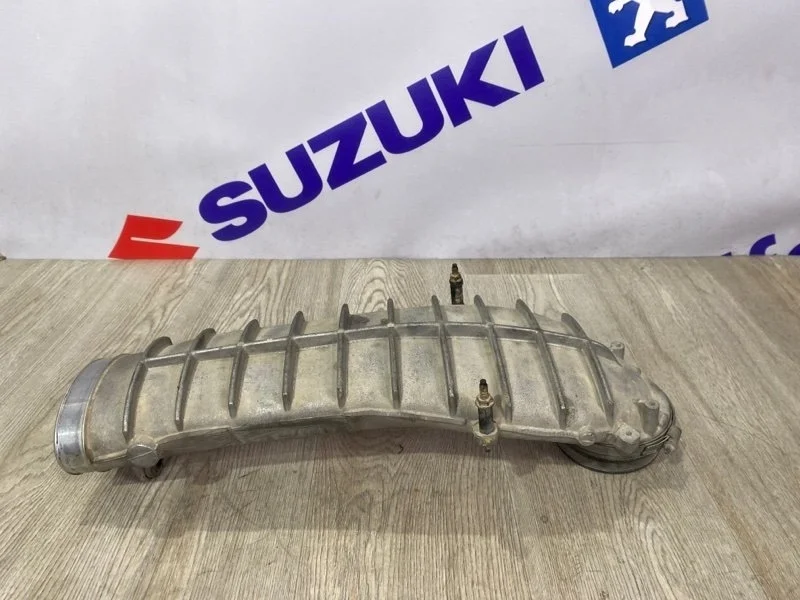 Воздухозаборник Land Rover Range 2008