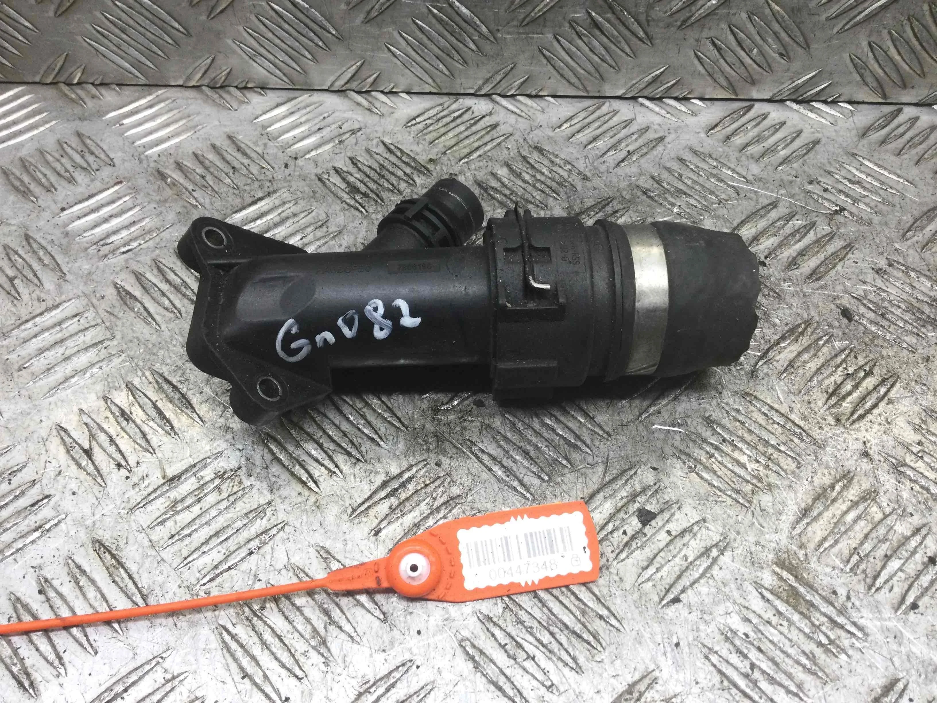 Фланец (тройник) системы охлаждения BMW 5-Series 5-Series E39 1995 - 2004 дизель 2.5 TD Автомат Универсал