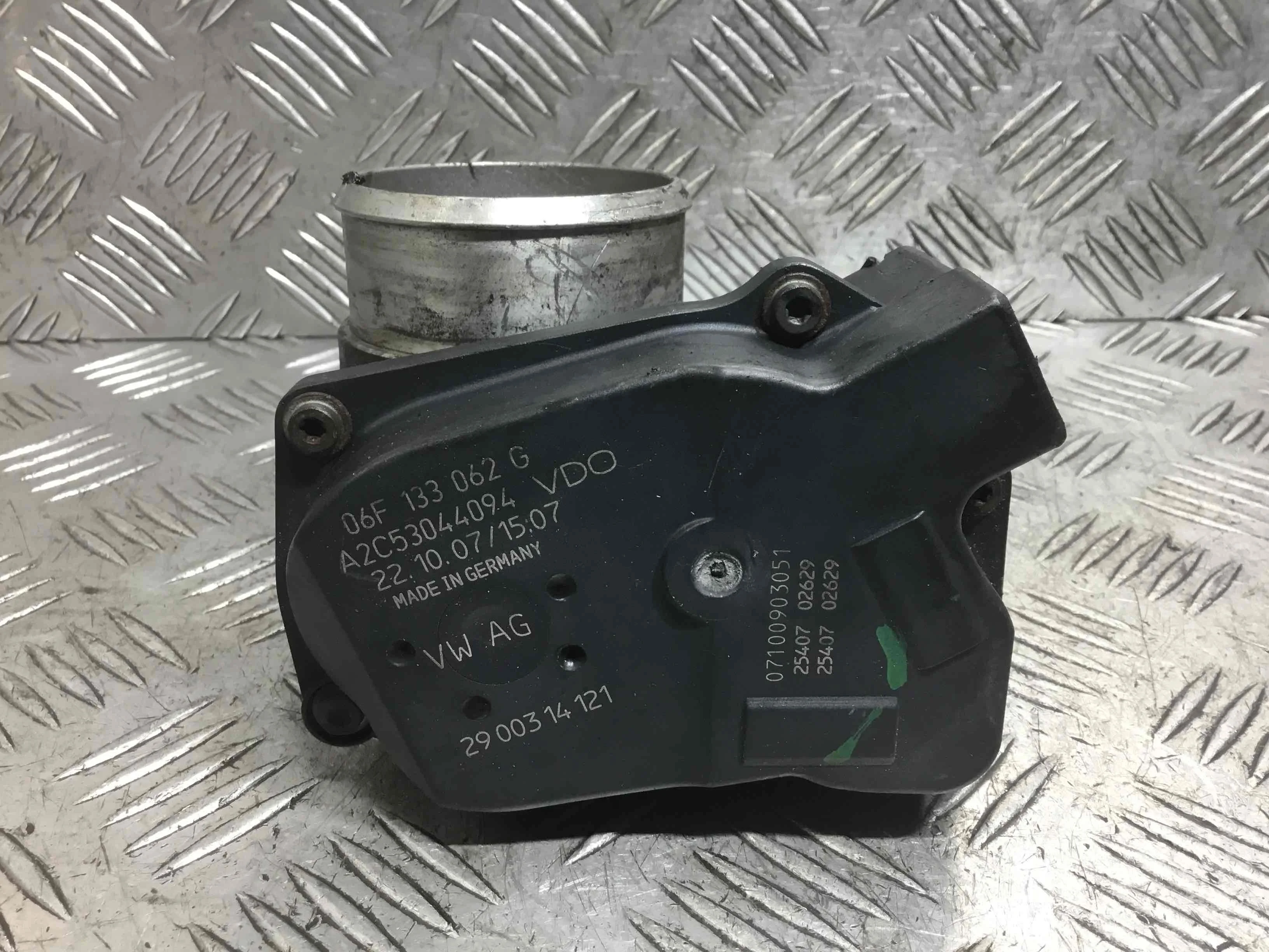 Заслонка дроссельная Audi A4 B8/8K (2007-2011) бензин 2.0 TFSI Механика Х/б