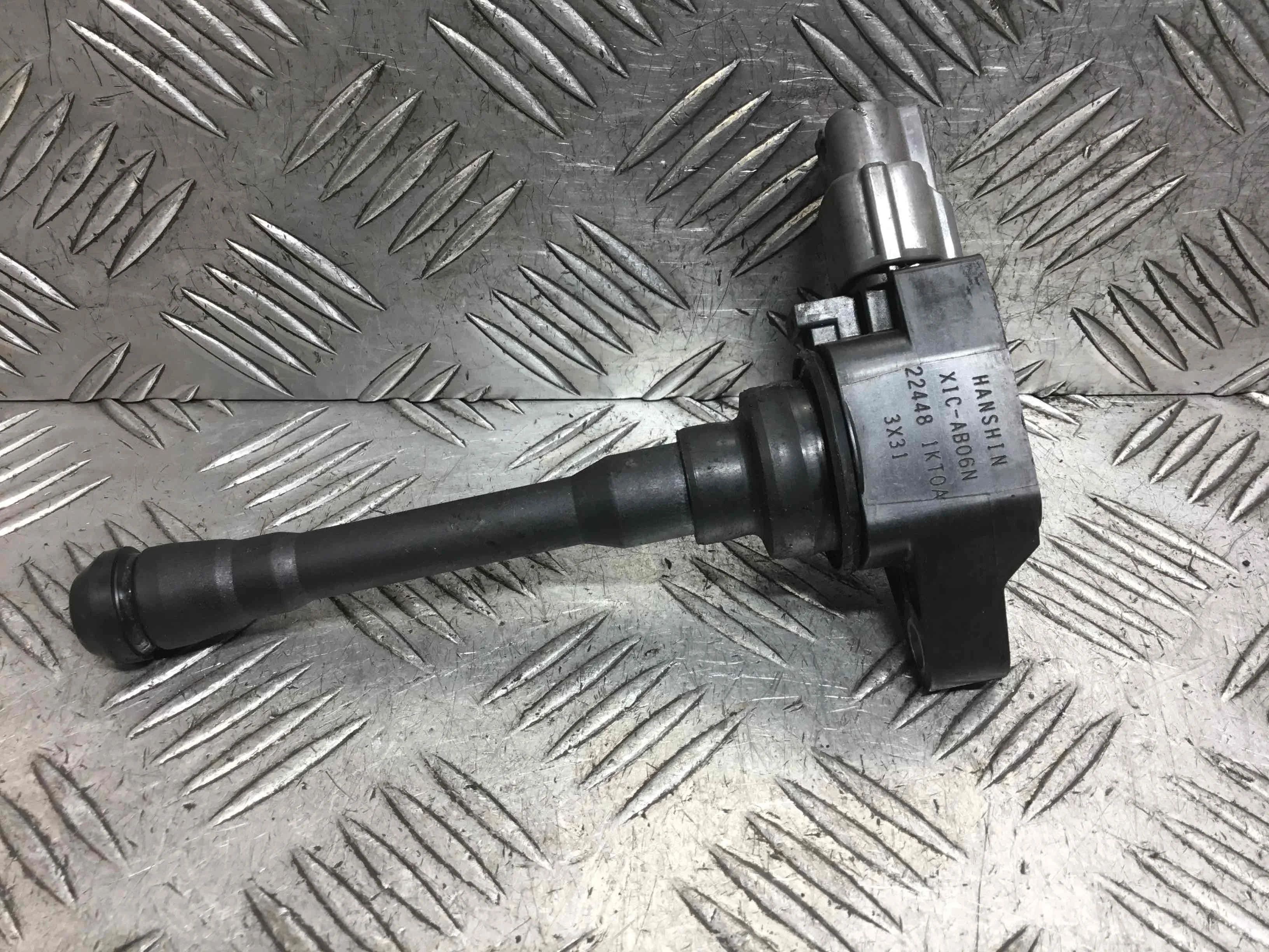 Катушка зажигания Nissan Juke 1 поколение 2010 - 2014 бензин 1.6 i Механика Х/б