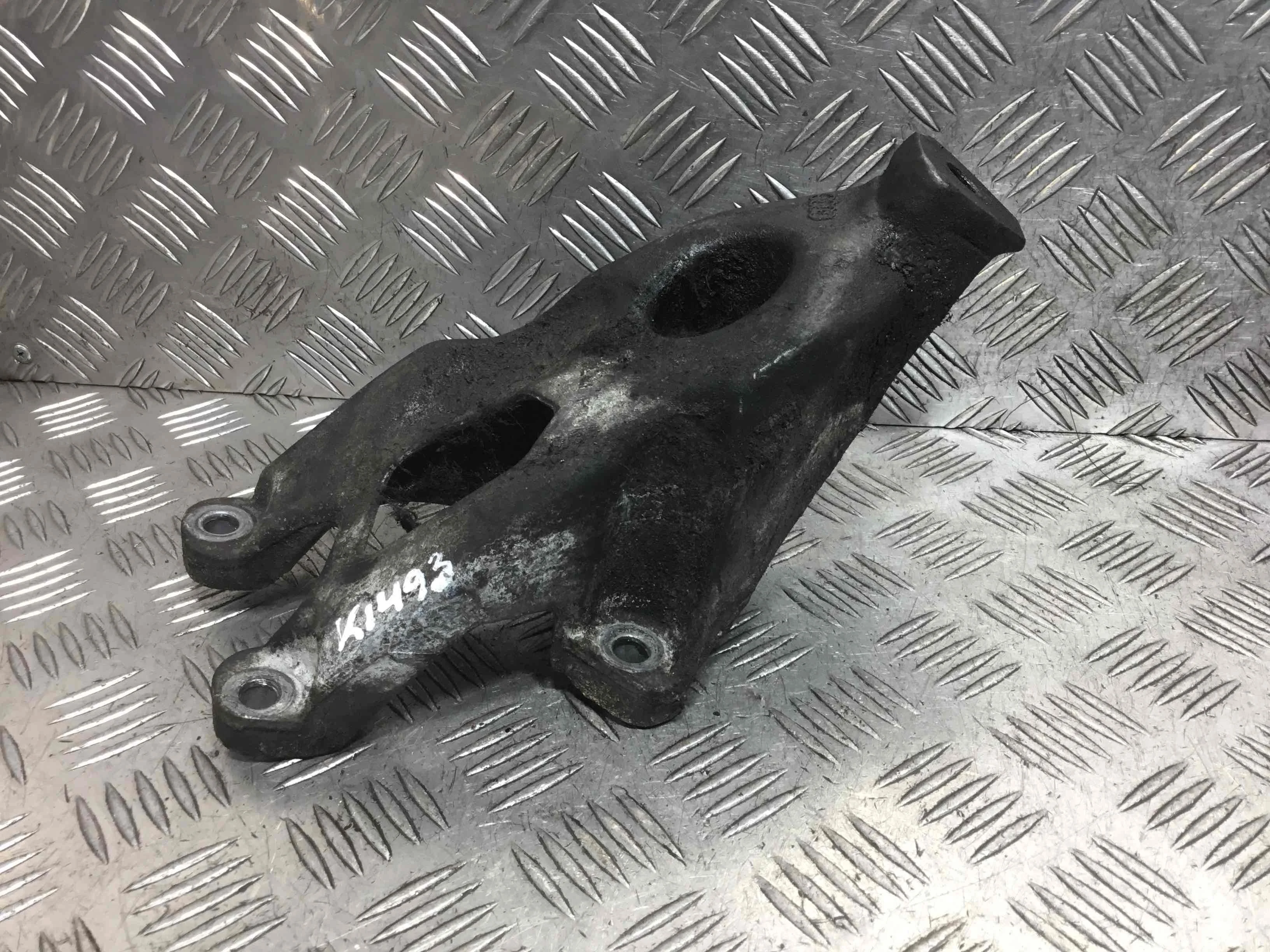 Кронштейн двигателя Audi A4 B8/8K (2007-2011) дизель 2.0 TDI Механика