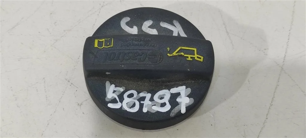 Пробка маслозаливная 04E103485A  1.4 TSI Skoda