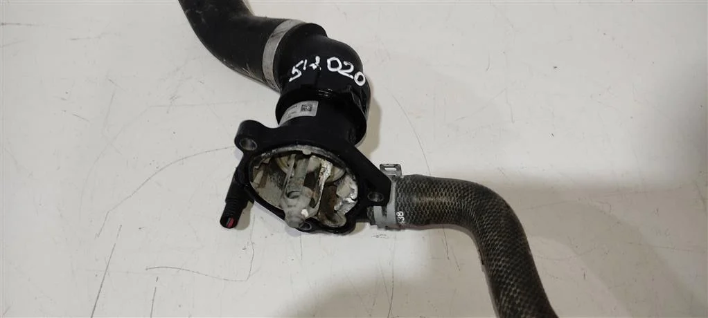 Корпус термостата 55593034  1.4 Турбо бензин Chev