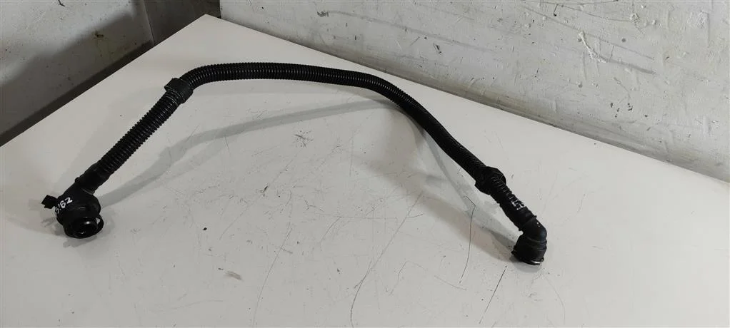 Трубка картерных газов 55568267  1.4 Турбо бензин