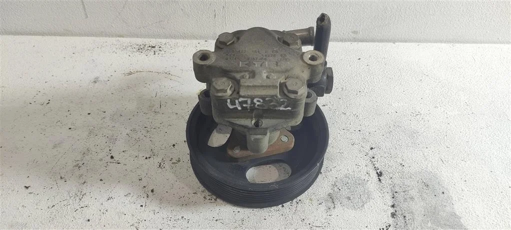 Насос гидроусилителя руля 7L8422154E  3.6 Бензин