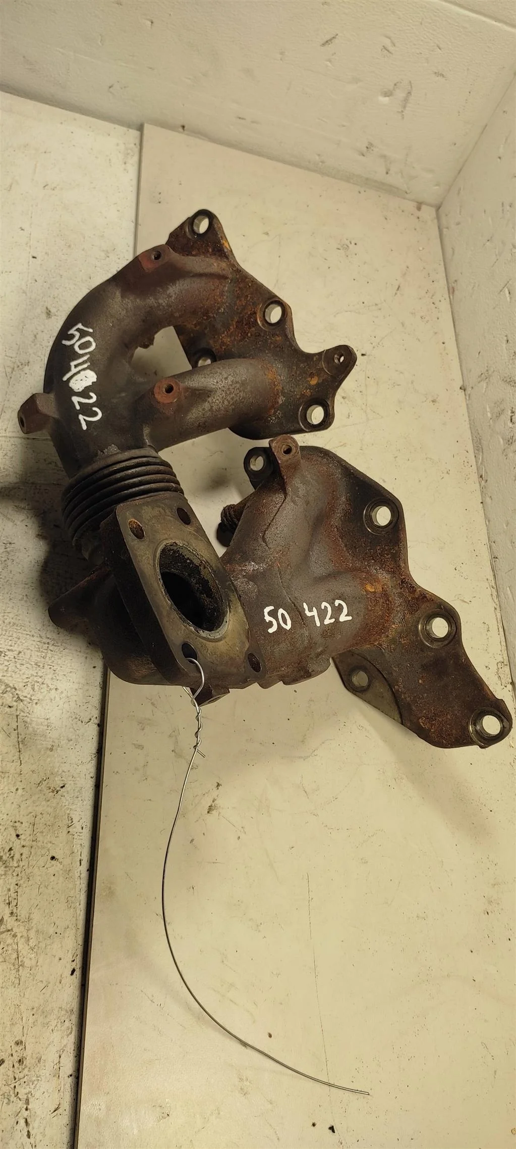 Коллектор выпускной K0422582  2.3 Бензин Mazda