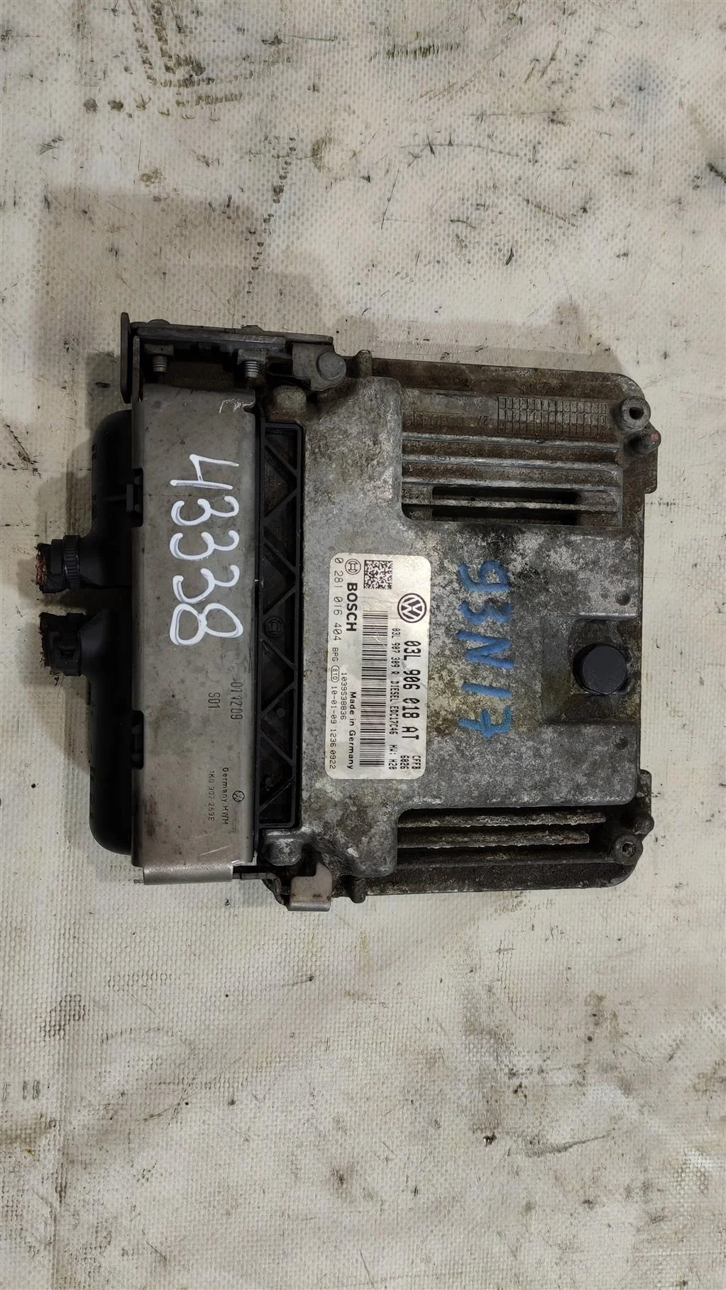 Блок управления двигателем 03L906018AT  2.0 TDI V