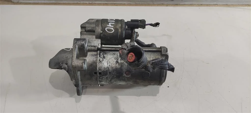 Стартер 25183761  2.2 Турбо дизель Chevrolet