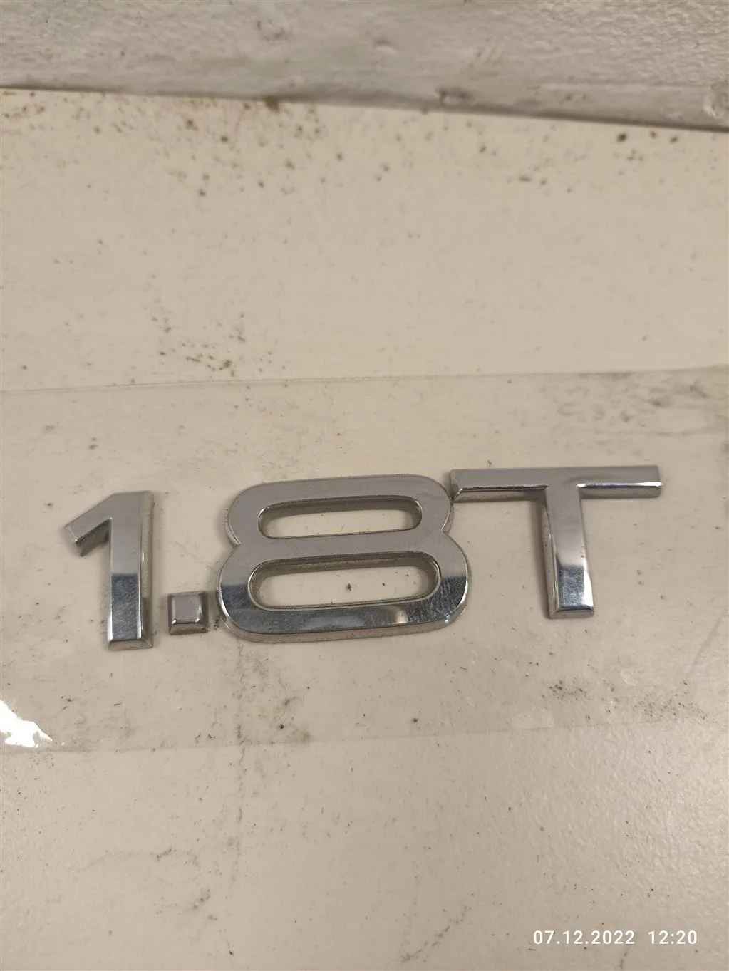 Бленда 8K5827023AE    Audi