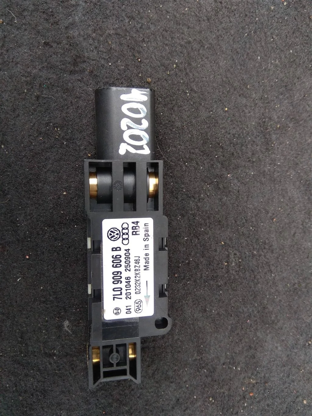Датчик удара 7L0909606B  4.2 Бензин Volkswagen