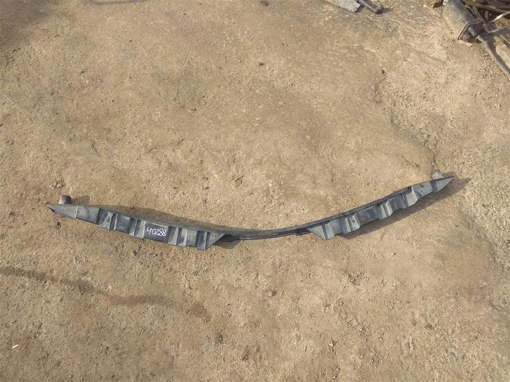 Кронштейн заднего бампера центральный 7L6807863C