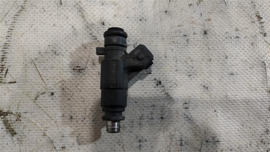 Форсунка 077133551M  4.2 Бензин Volkswagen