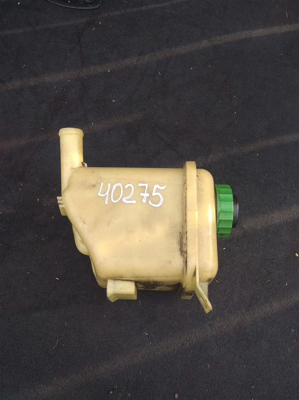 Бачок гидроусилителя 7L0422371C  4.2 Бензин Volks