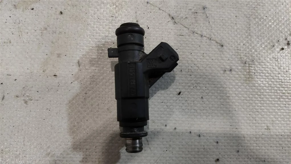 Форсунка 077133551M  4.2 Бензин Volkswagen