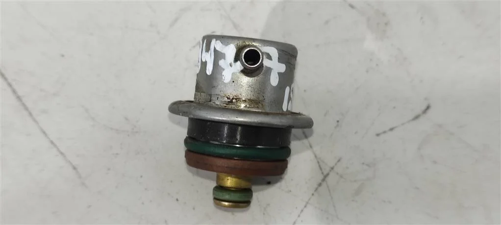 Регулятор давления топлива 078133534A  1.8 Бензин