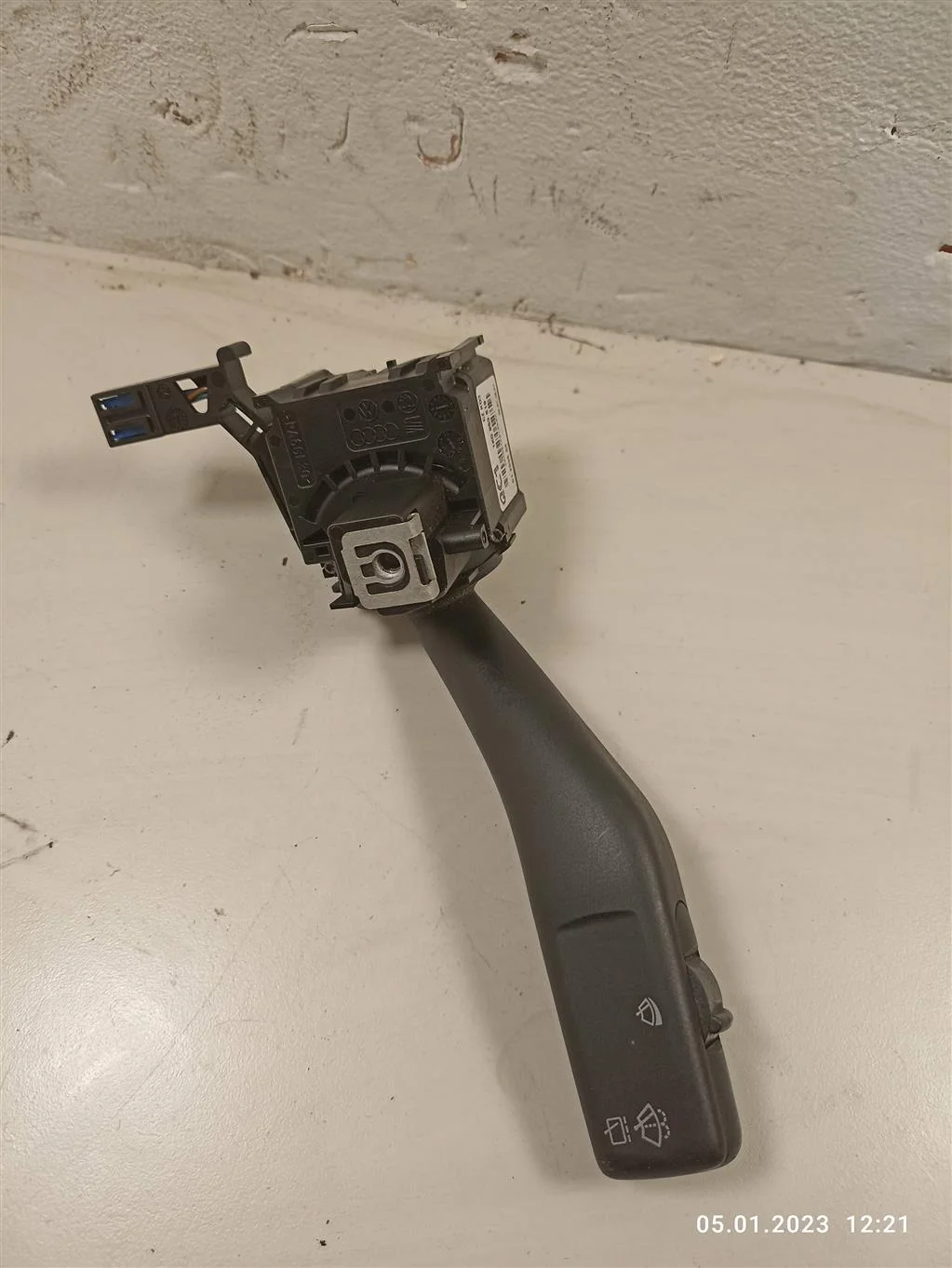 Переключатель подрулевой (стрекоза) 1K0953519