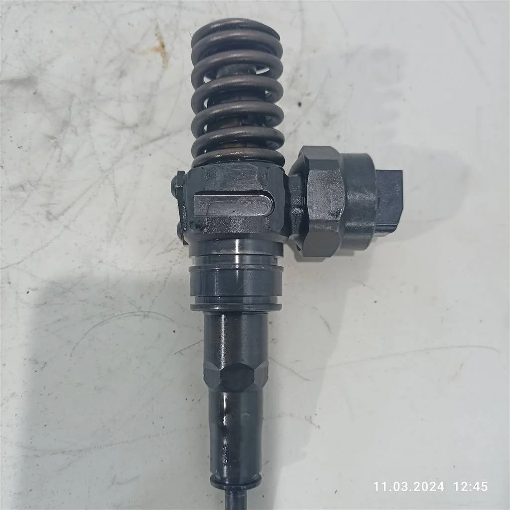 Форсунка 038130073AG  1.9 TDI Skoda