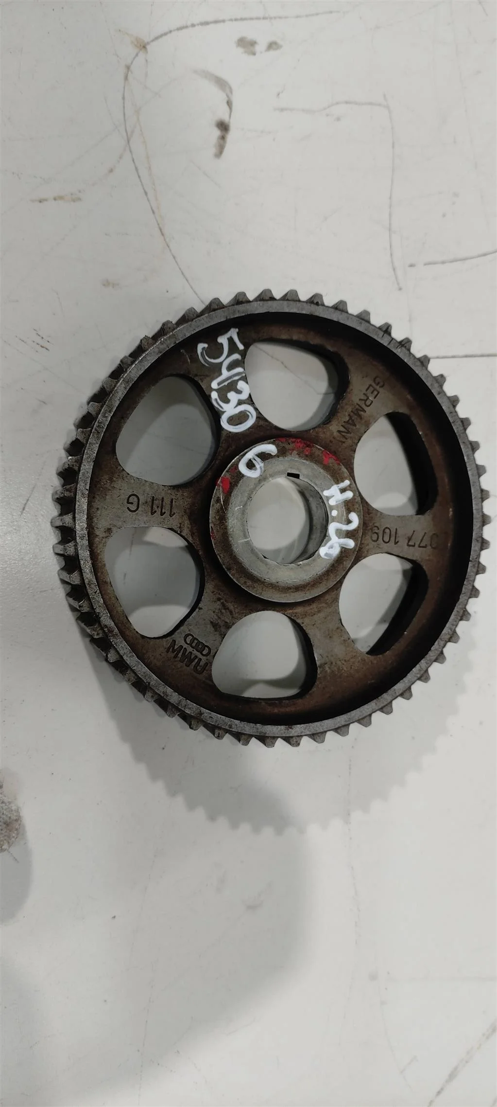 Шкив распредвала 077109111G  3.7 Бензин Audi