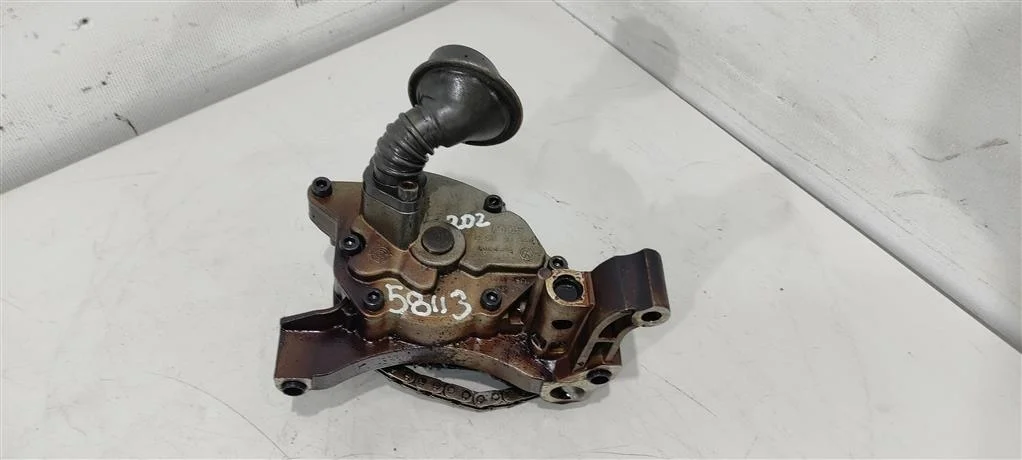 Насос масляный 03C115105H  1.6 FSI Volkswagen
