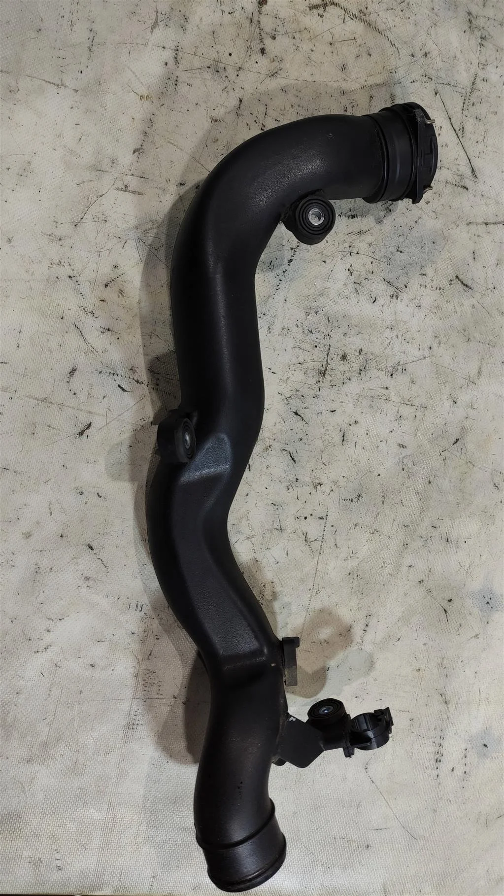 Патрубок интеркулера 1K0145762BL  1.4 TSI Volkswa