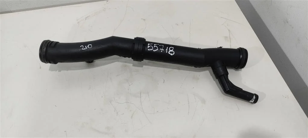 Трубка охлаждающей жидкости пластиковая 03C121065