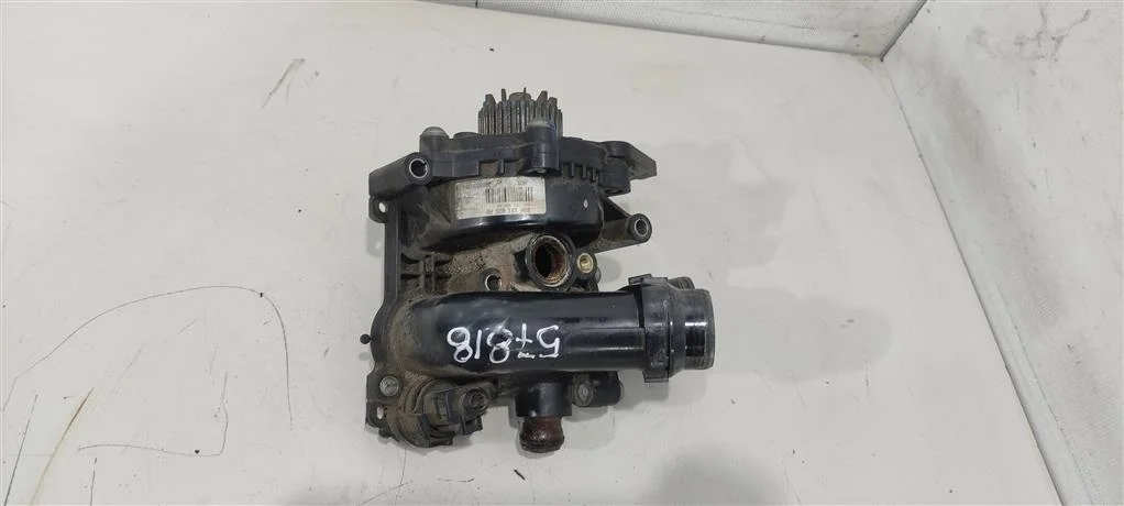 Помпа 06H121026AB  2.0 Турбо бензин Volkswagen