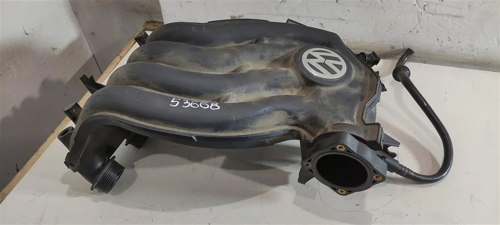 Коллектор впускной 06A133203EF  2.0 Бензин Volksw