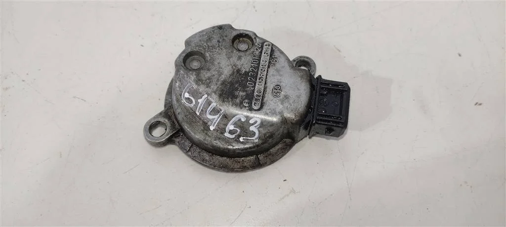 Датчик распредвала 058905161B  1.8 Турбо бензин A