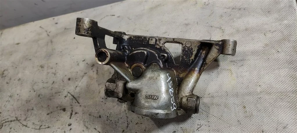 Насос масляный 078115105  2.4 Бензин Audi