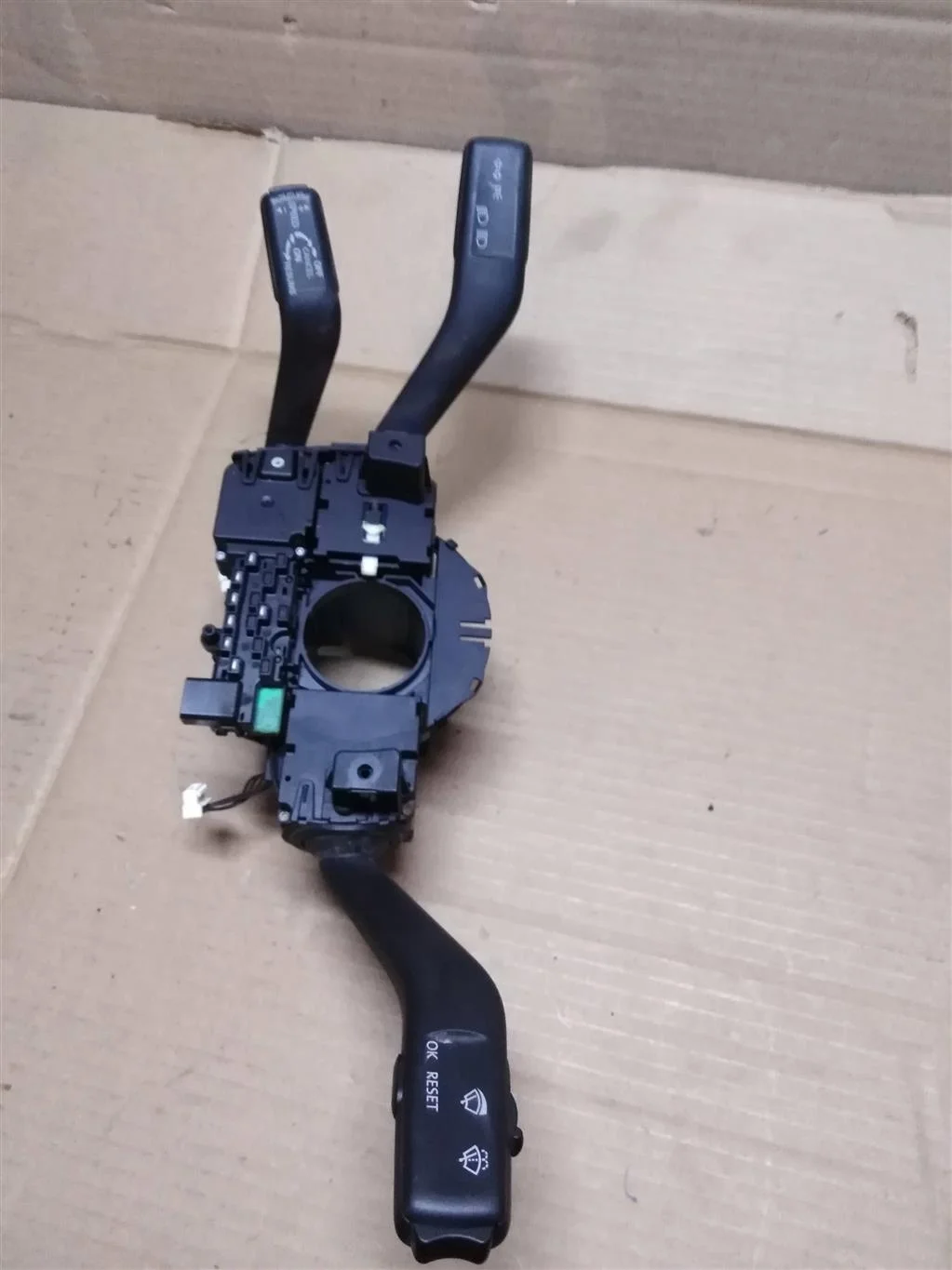 Переключатель подрулевой (стрекоза) 3C5953513C  2