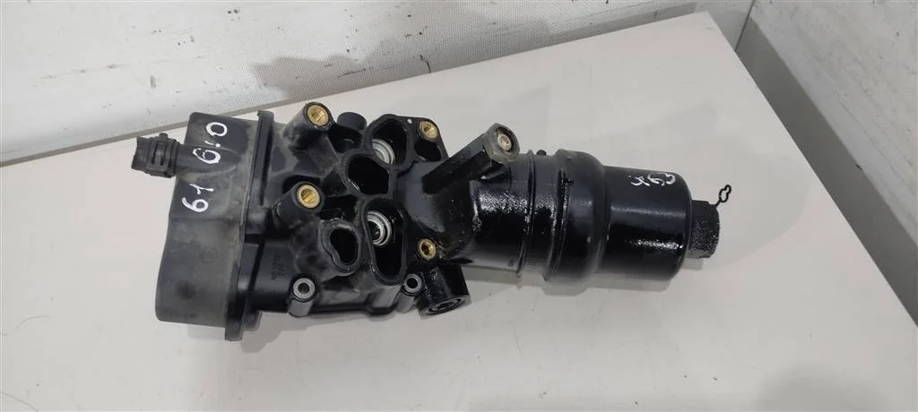 Корпус масляного фильтра 06D115397K  2.0 Бензин V