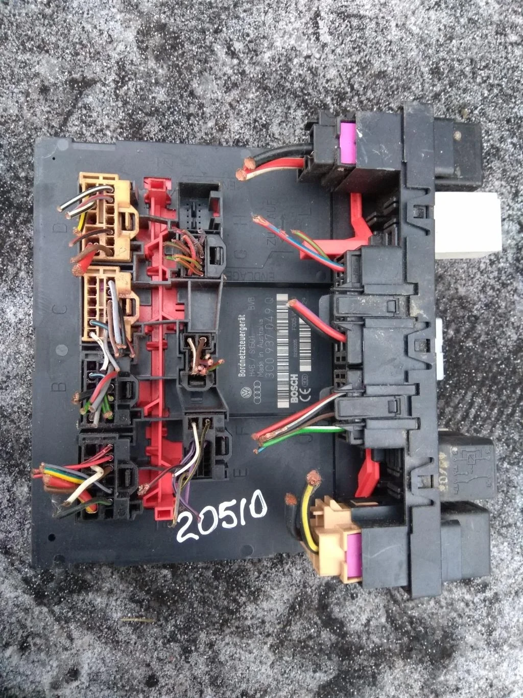 Блок бортовой сети 3C0937049Q  2.0 Турбо бензин V