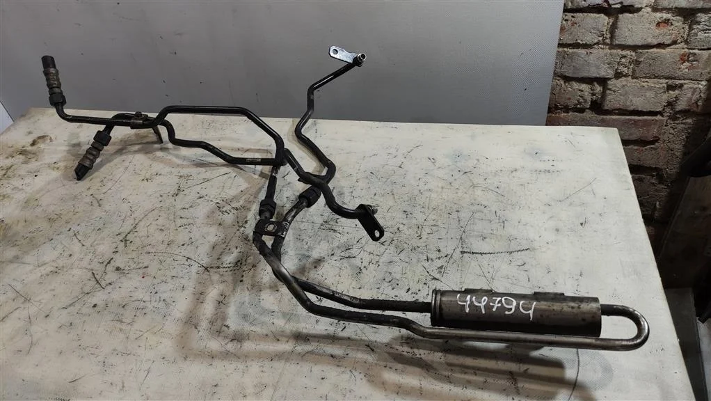 Трубка системы охлаждения АКПП 8E0317823L  2.0 Ту