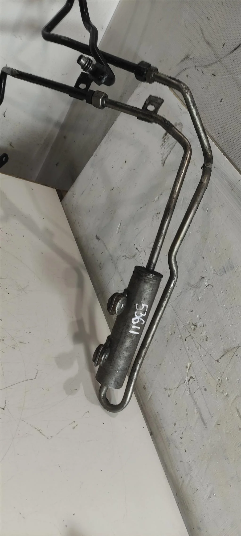 Трубка системы охлаждения АКПП 8E0317817H  2.0 TD